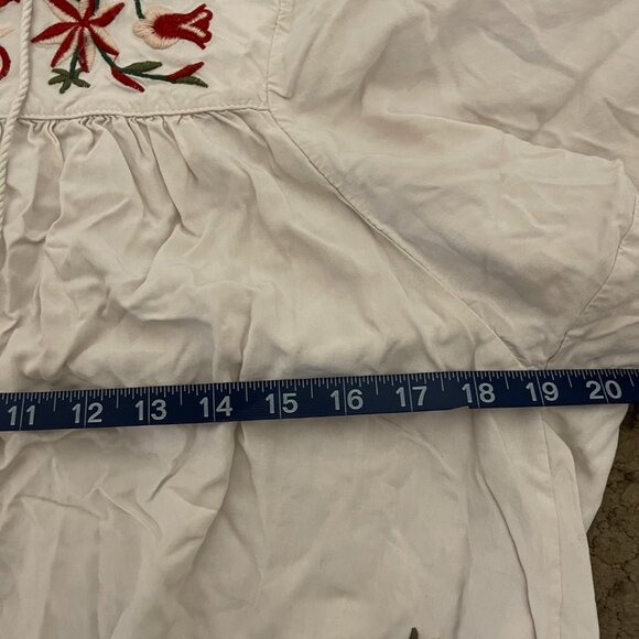 Futurino NWT Taupe Embroidered Floral Boho Tunic – Billowy Sleeve Fit - Picture 15 of 15